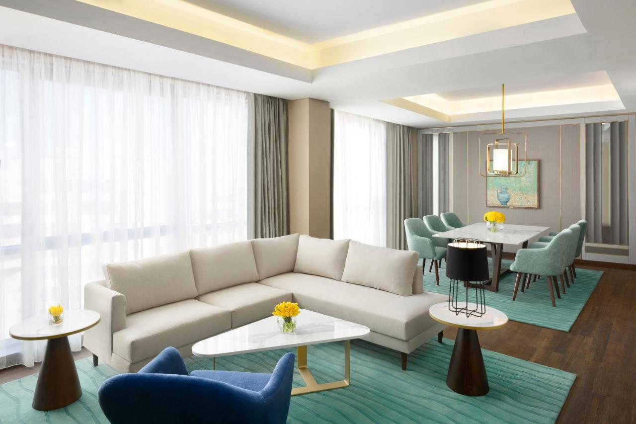 Grand Hyatt Al Khobar Hotel And Residences Ngoại thất bức ảnh A suite at the hotel